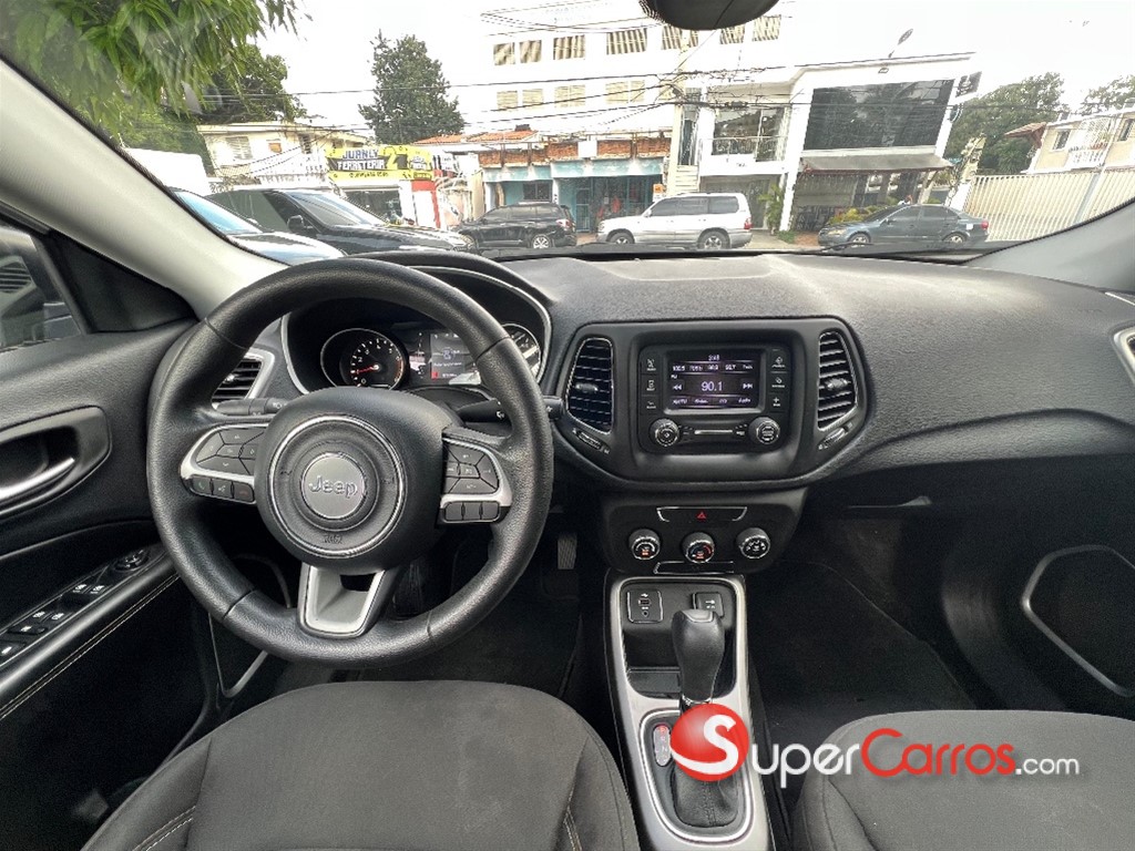 2017 Jeep Compass — foto 4 / 11