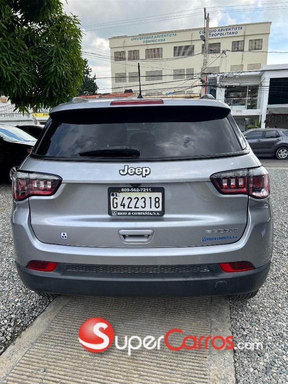 2017 Jeep Compass — foto 5 / 11