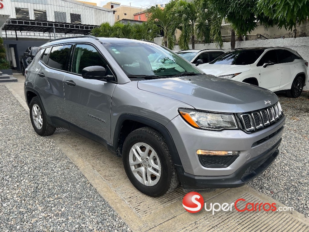 2017 Jeep Compass — foto 8 / 11