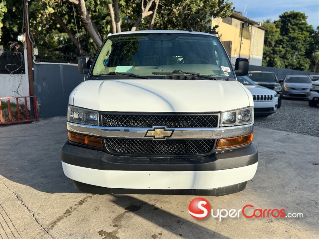 2020 Chevrolet Express G2500 — foto 2 / 12