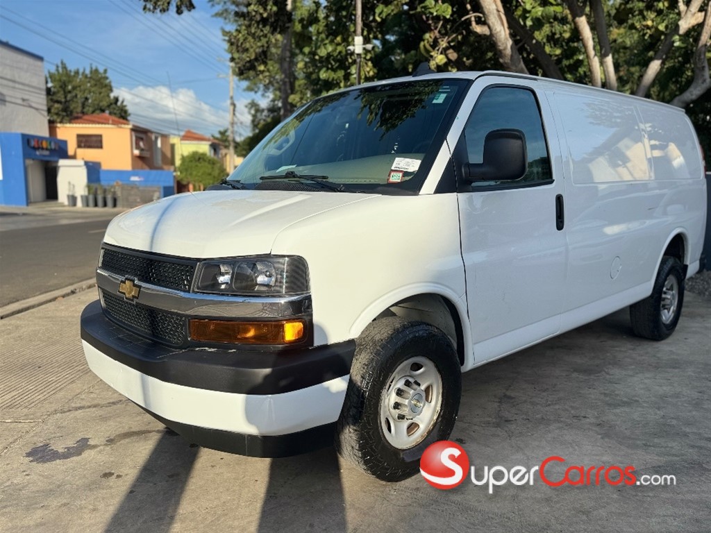2020 Chevrolet Express G2500 — foto 3 / 12
