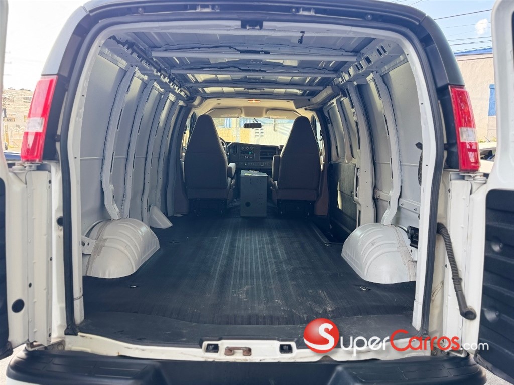 2020 Chevrolet Express G2500 — foto 11 / 12