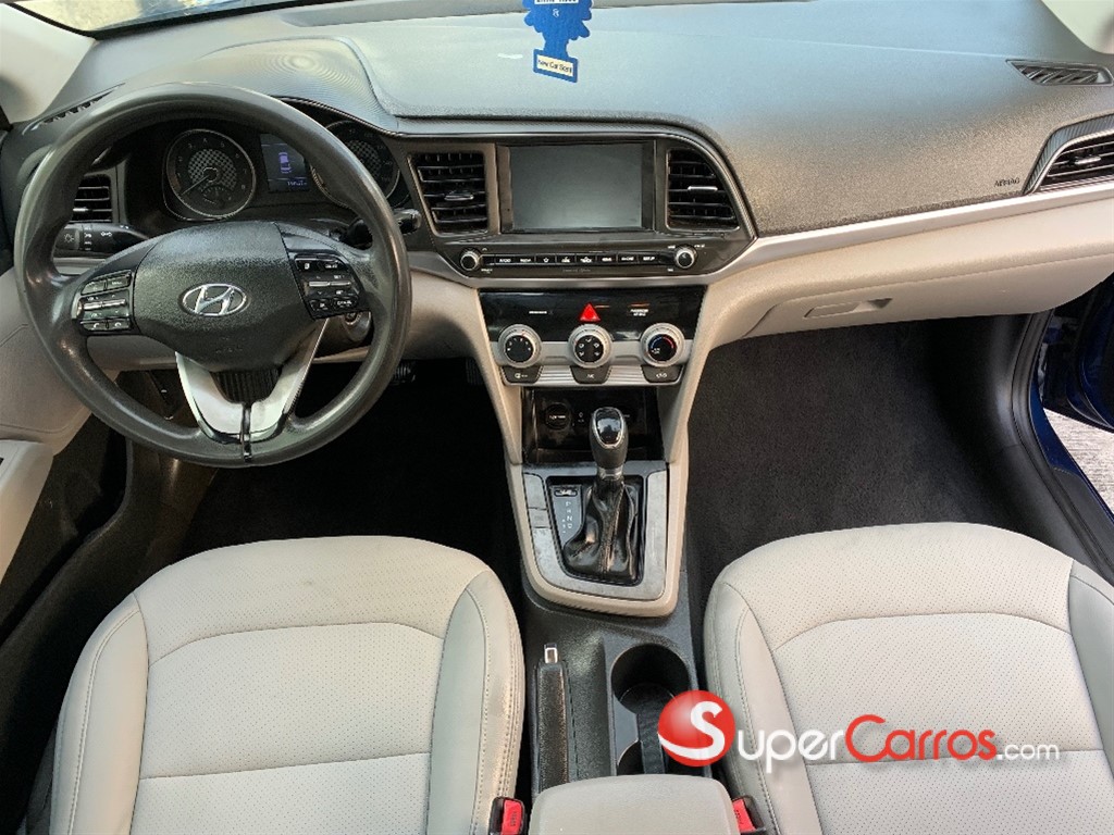 2019 Hyundai Elantra SEL — foto 9 / 10