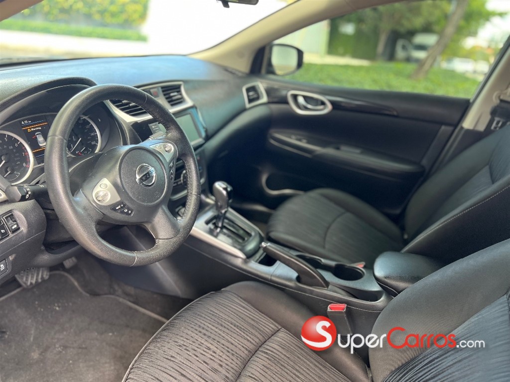 2019 Nissan Sentra SV — foto 6 / 9
