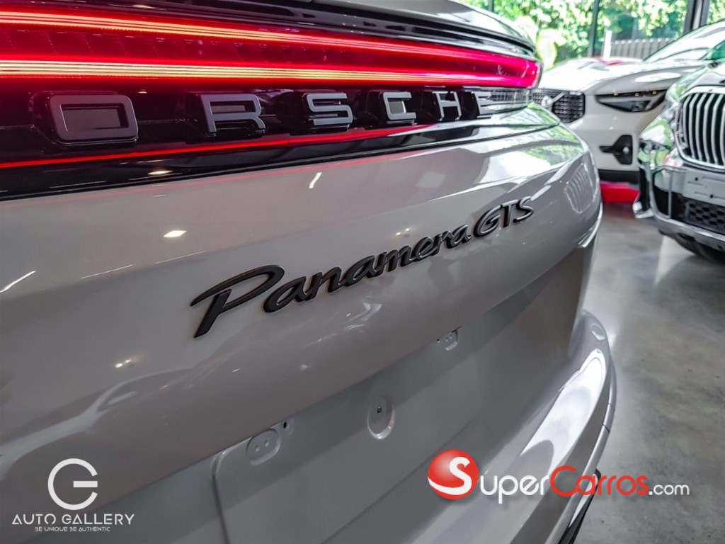 2025 Porsche Panamera GTS — foto 3 / 10