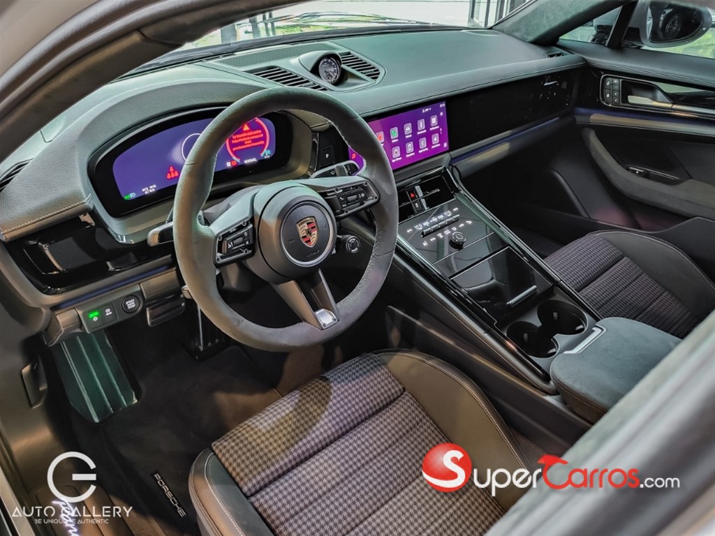 2025 Porsche Panamera GTS — foto 7 / 10