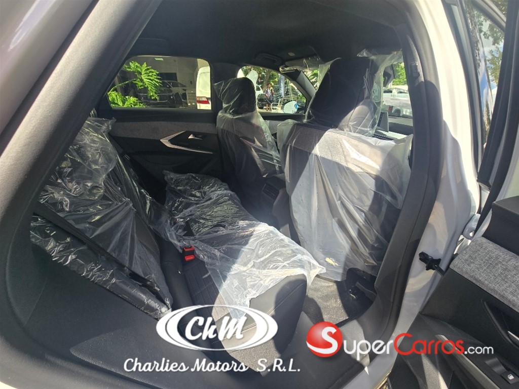 2027 Peugeot 3008 Allure — foto 9 / 12