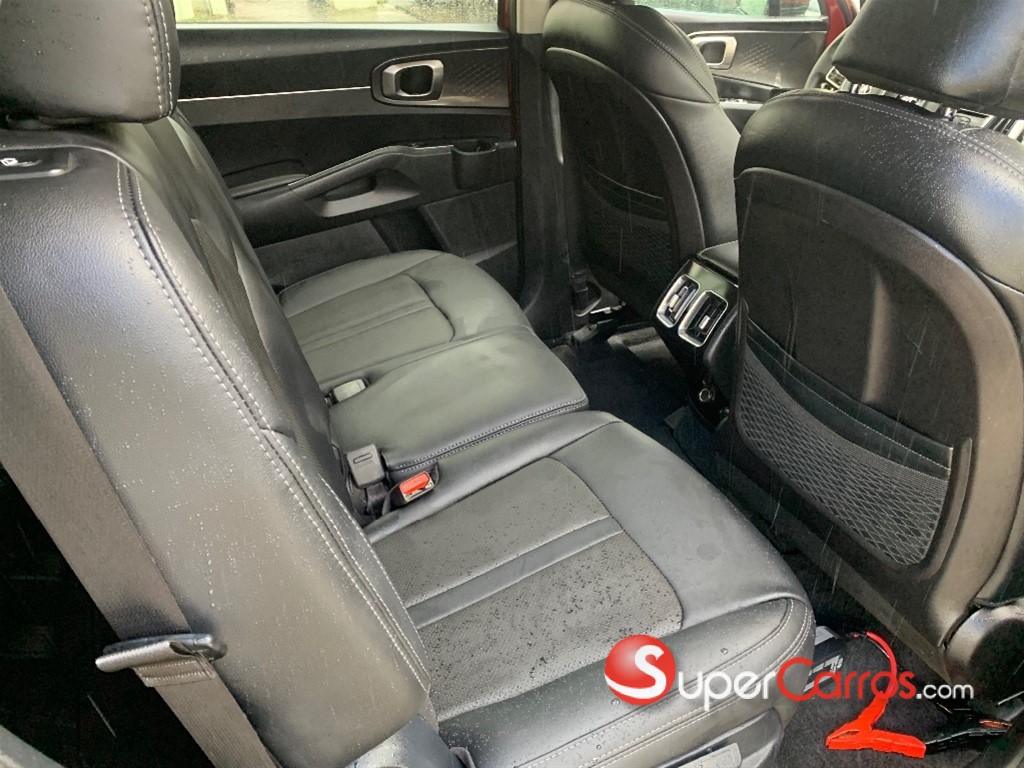 2021 Kia Sorento LX — foto 10 / 11