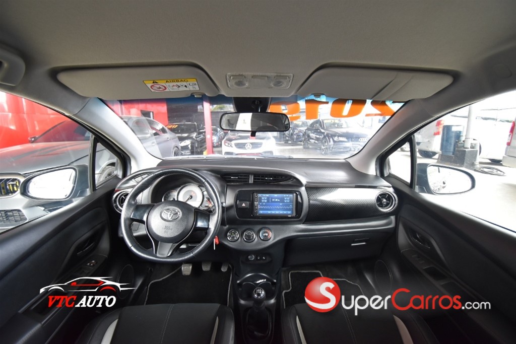 2019 Toyota VITZ GR Sport — foto 5 / 12