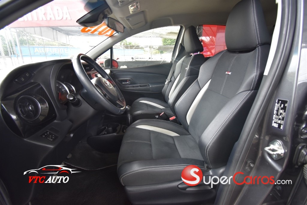 2019 Toyota VITZ GR Sport — foto 7 / 12