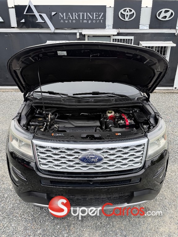 2016 Ford Explorer Platinum — foto 11 / 11