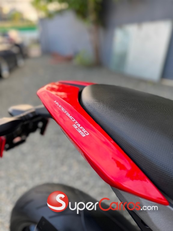 2016 Ducati Hypermotard — foto 10 / 12