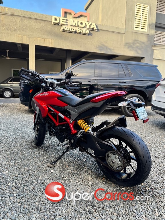 2016 Ducati Hypermotard — foto 12 / 12