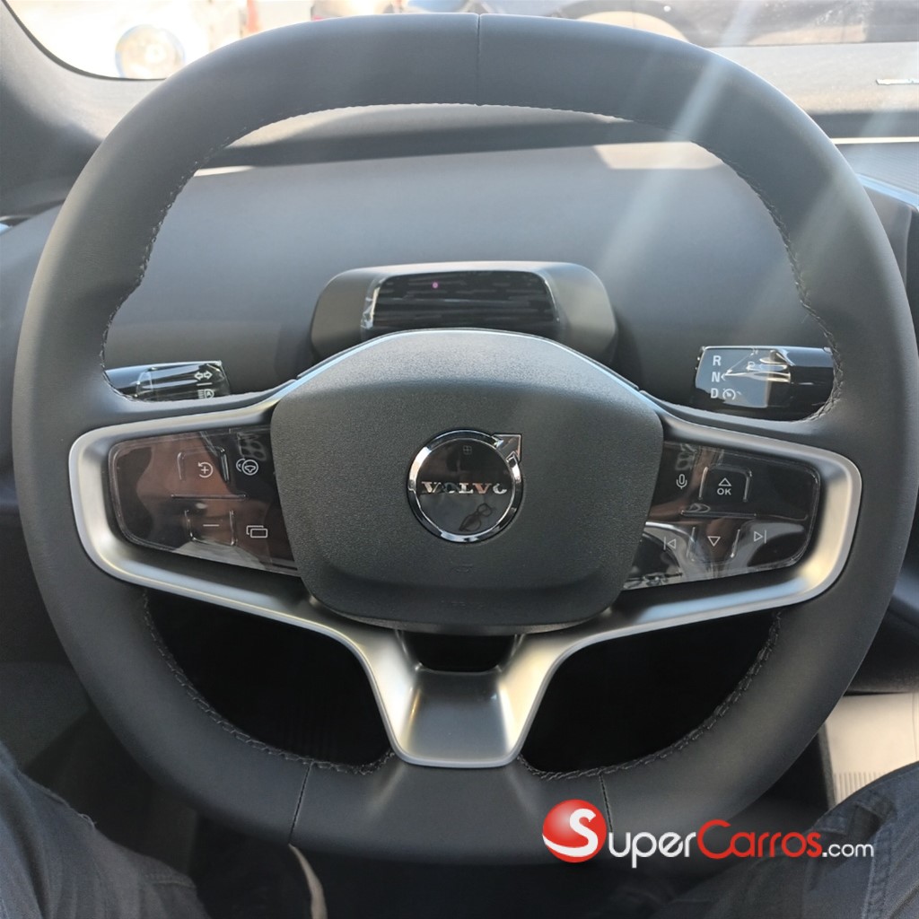 2025 Volvo EX30 — foto 2 / 10