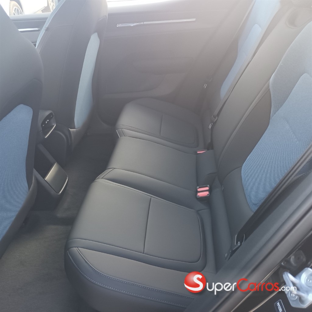 2025 Volvo EX30 — foto 6 / 10