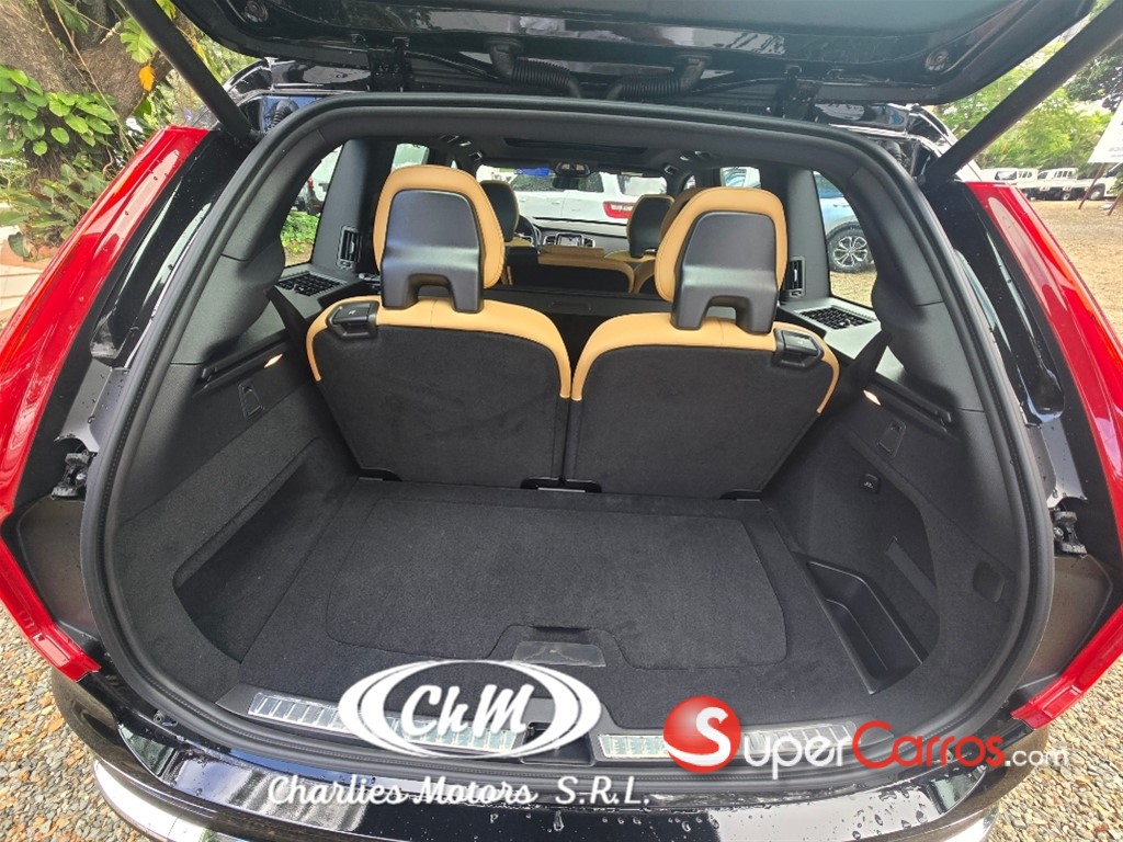 2025 Volvo XC90 Ultimate T8 — foto 9 / 12