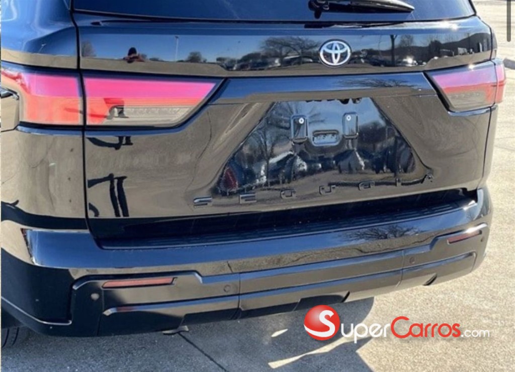 2023 Toyota Sequoia Platinium — foto 4 / 10