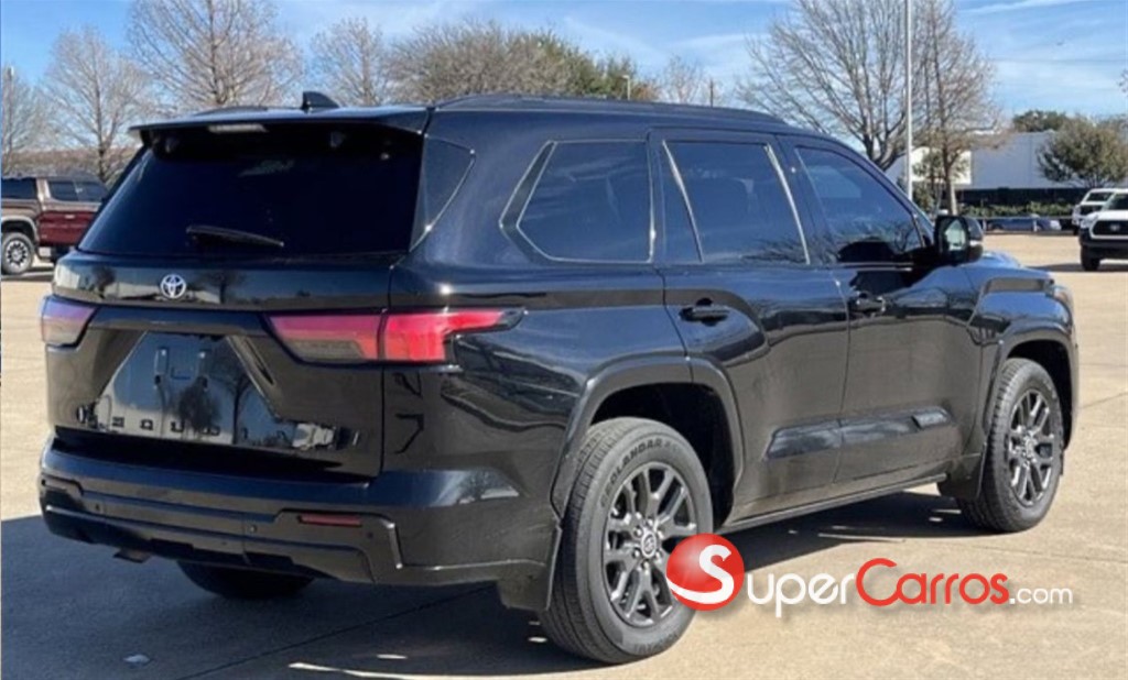 2023 Toyota Sequoia Platinium — foto 6 / 10