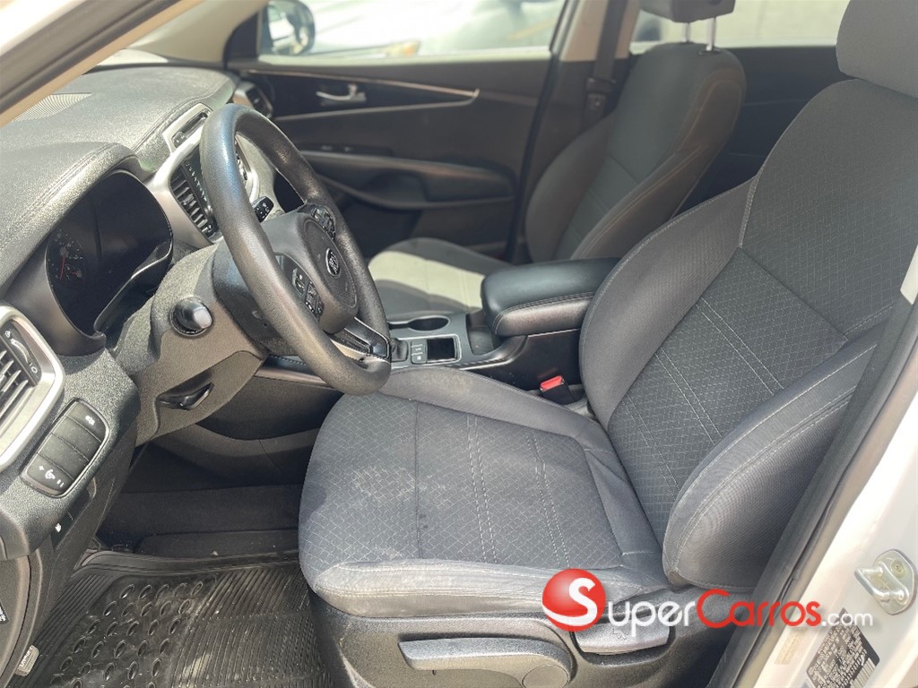 2018 Kia Sorento LX — foto 8 / 10