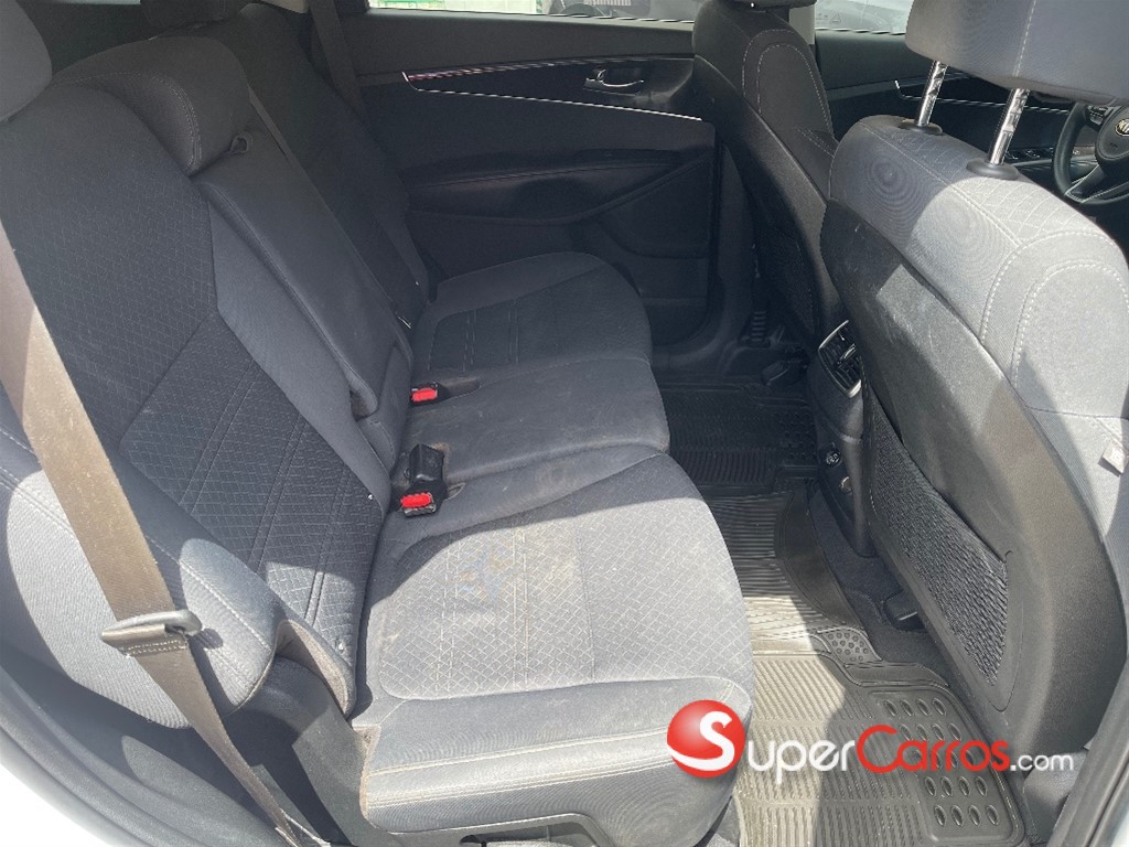 2018 Kia Sorento LX — foto 9 / 10