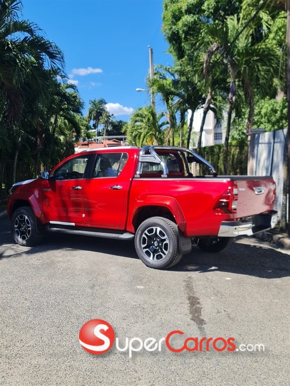 2025 Toyota Hilux SRX — foto 3 / 8