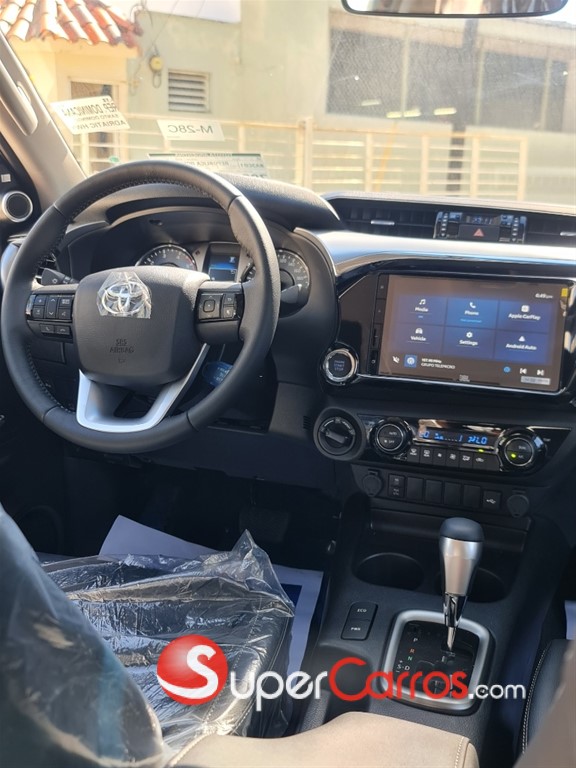 2025 Toyota Hilux SRX — foto 7 / 8