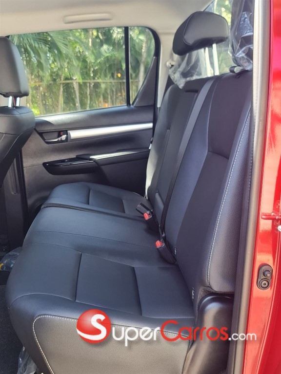 2025 Toyota Hilux SRX — foto 8 / 8