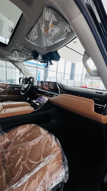 2026 Infiniti QX-80 — foto 7 / 12