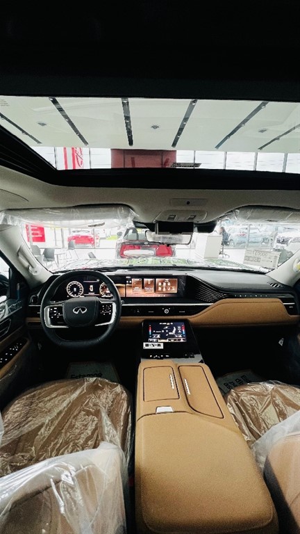 2026 Infiniti QX-80 — foto 8 / 12