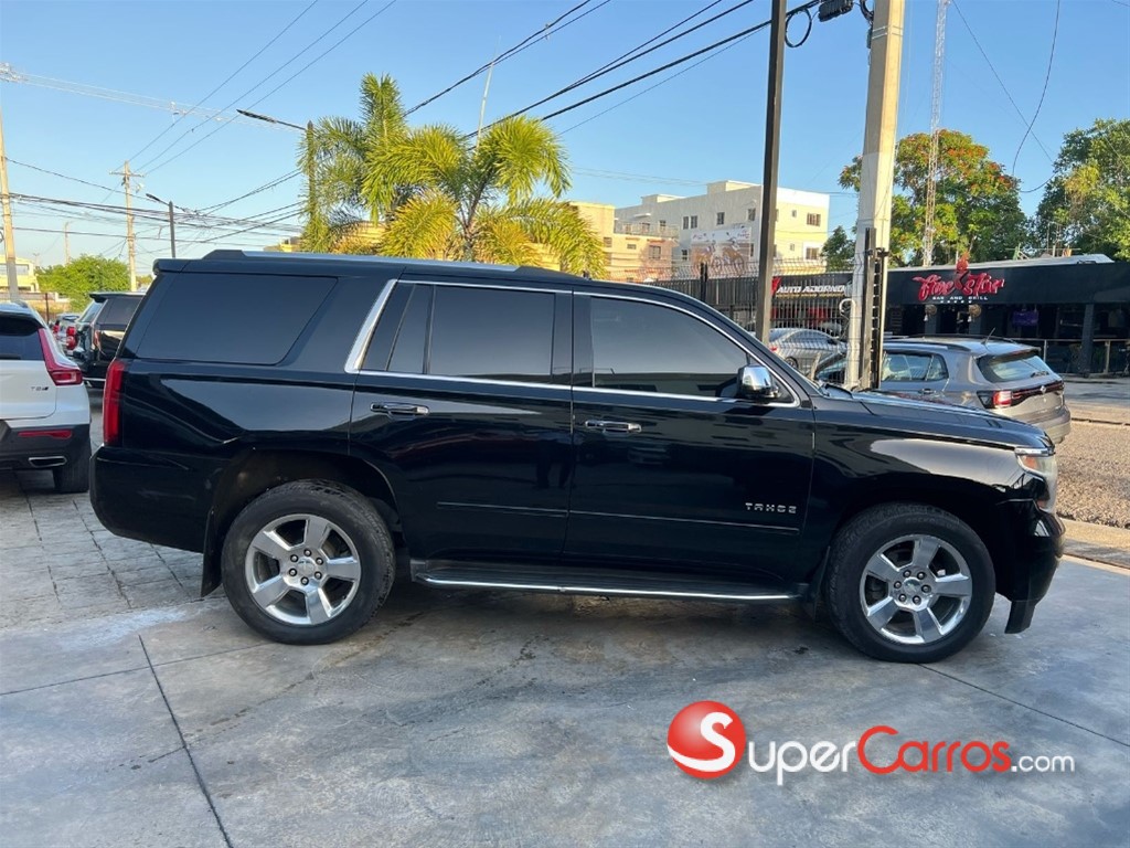 2017 Chevrolet Tahoe Premier — foto 2 / 9