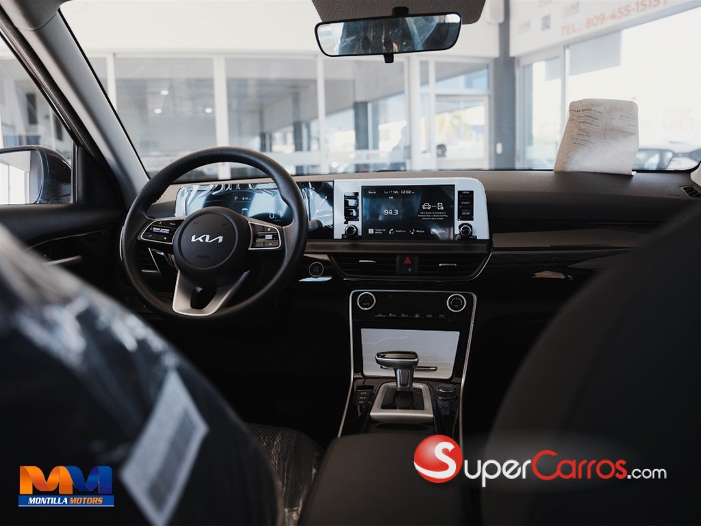 2025 Kia Seltos — foto 8 / 9