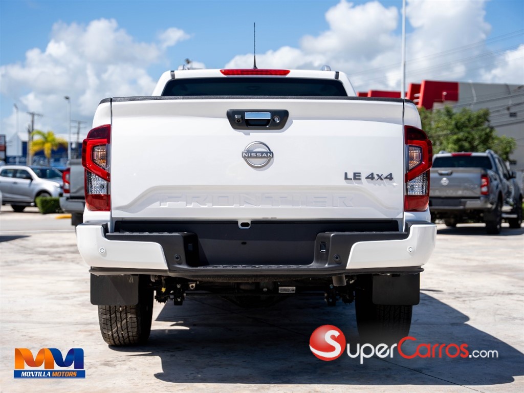 2025 Nissan Frontier LE — foto 6 / 8