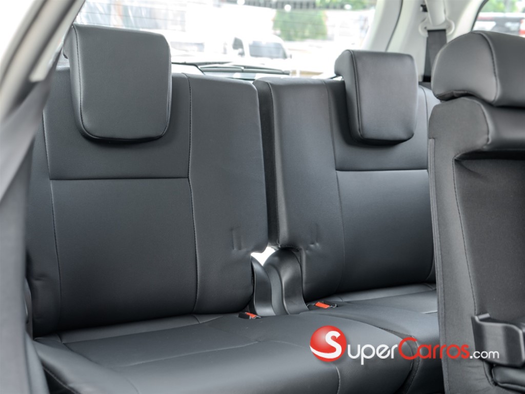 2026 Toyota Fortuner SRV TSS — foto 7 / 8
