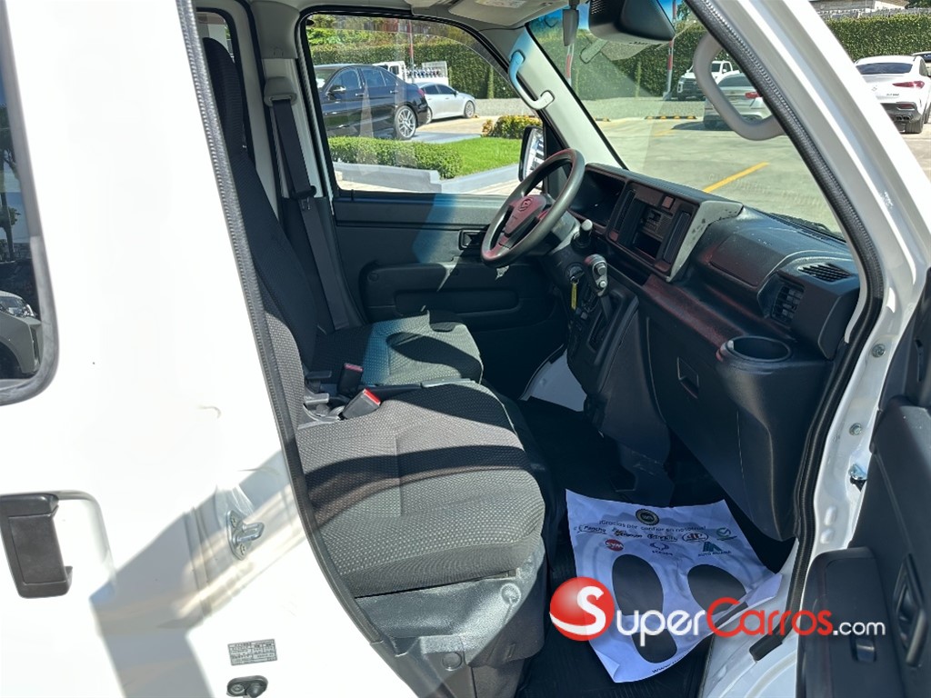 2020 Daihatsu Hijet — foto 8 / 10