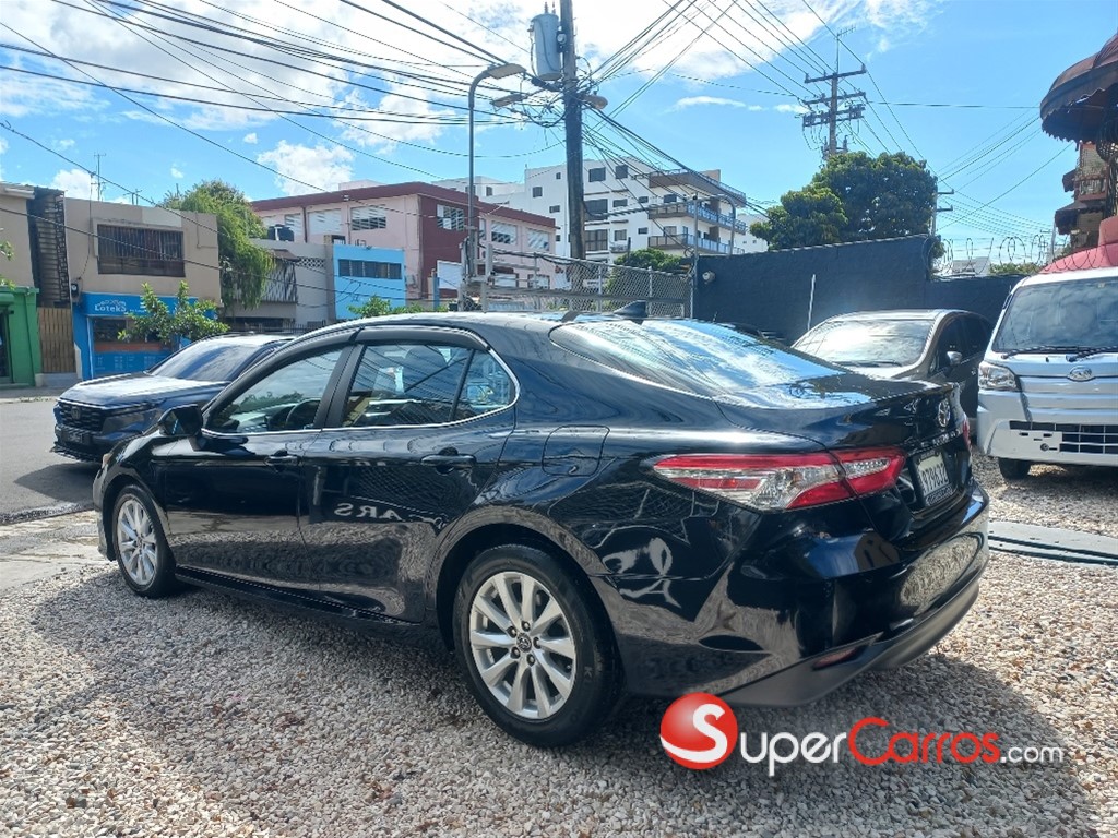 2019 Toyota Camry LE — foto 3 / 7