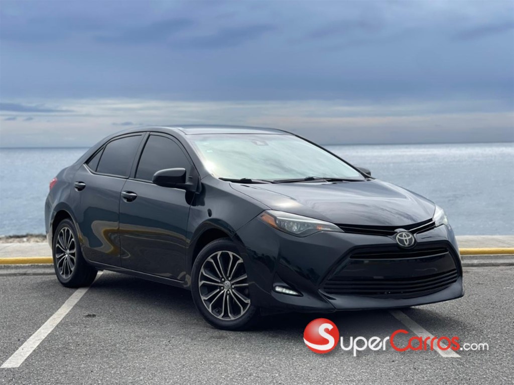 2018 Toyota Corolla LE — foto 3 / 8