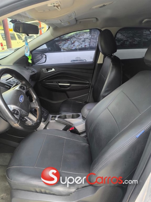 2014 Ford Escape — foto 6 / 7
