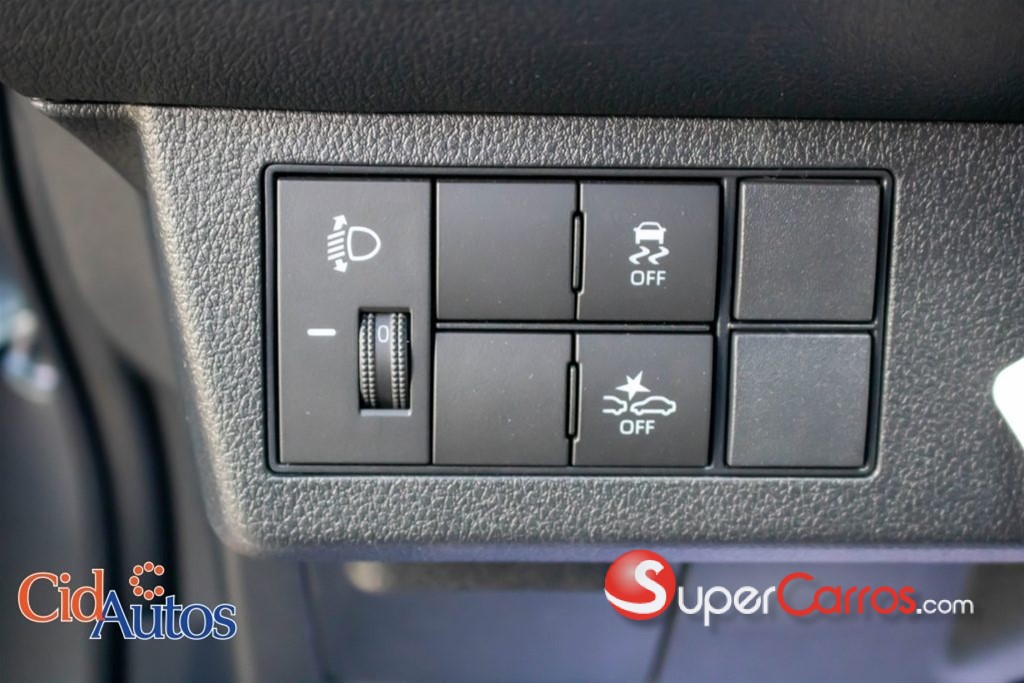 2026 Toyota Yaris E — foto 8 / 11
