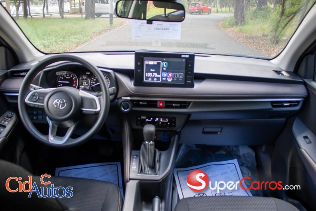 2026 Toyota Yaris E — foto 9 / 11