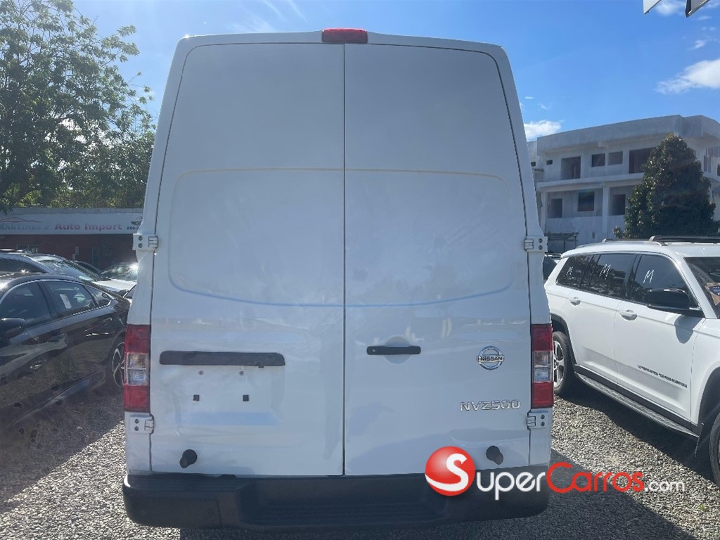 2021 Nissan NV 2500 — foto 6 / 11