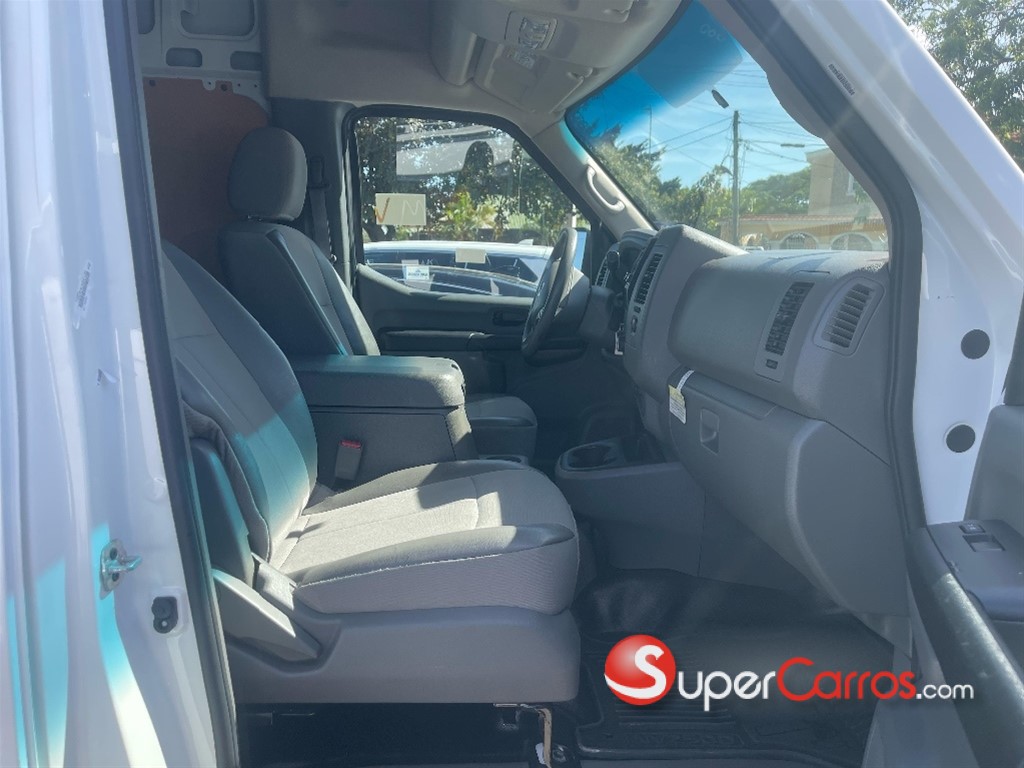 2021 Nissan NV 2500 — foto 7 / 11