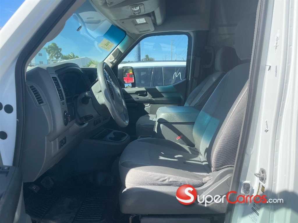 2021 Nissan NV 2500 — foto 8 / 11