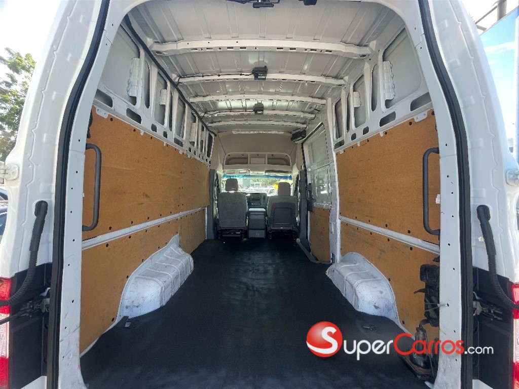 2021 Nissan NV 2500 — foto 10 / 11