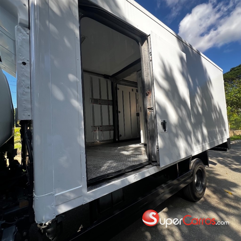 2026 Isuzu NPR 14 pies — foto 7 / 12