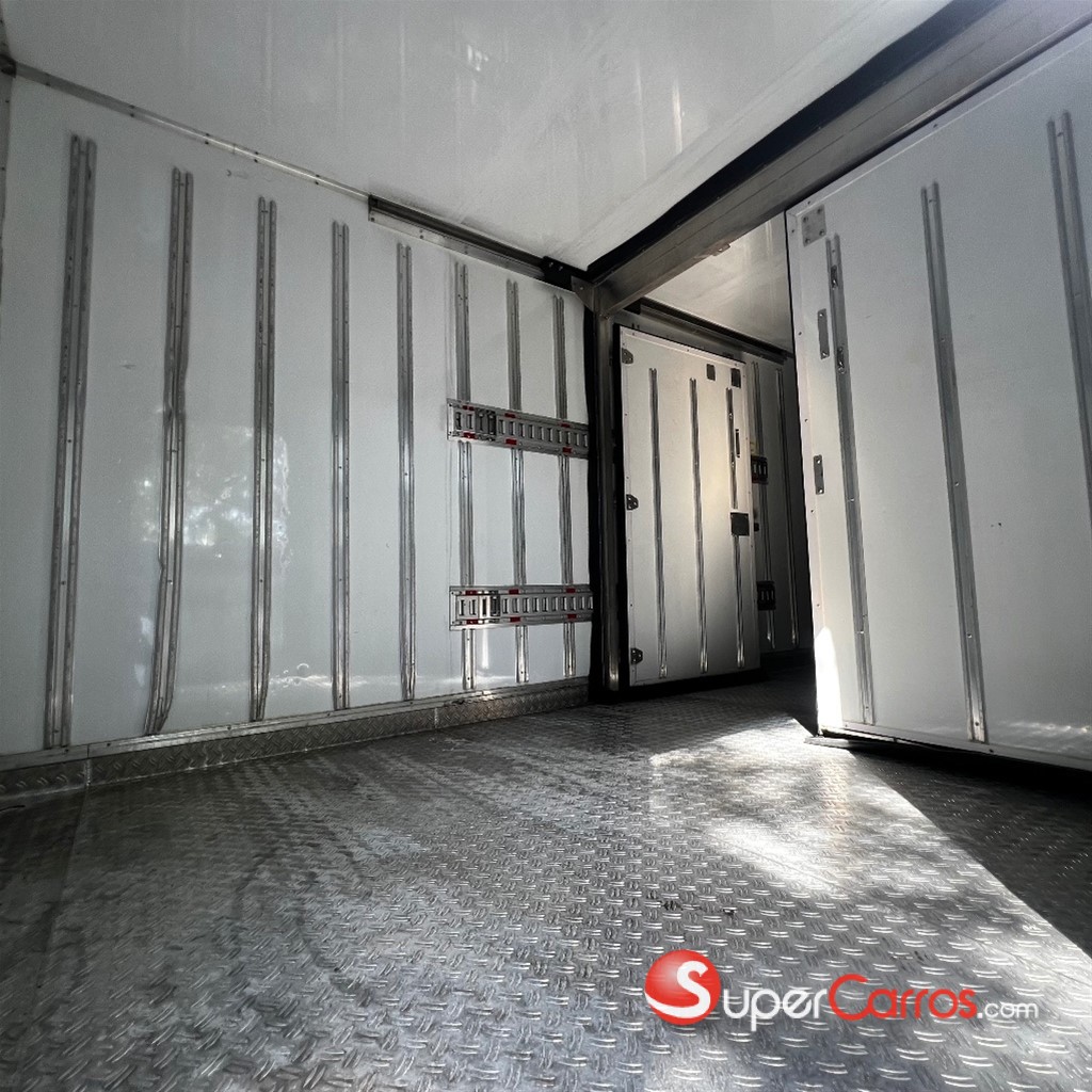 2026 Isuzu NPR 14 pies — foto 12 / 12