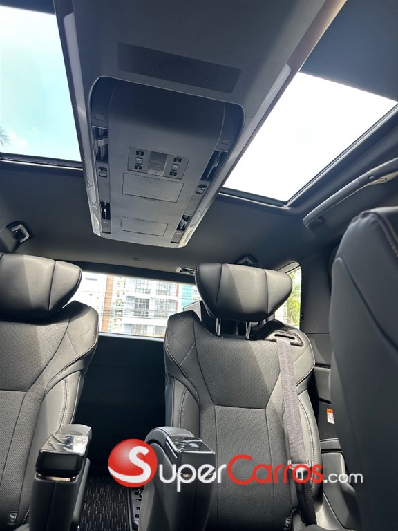 2025 Toyota Alphard Limited Hybrid — foto 4 / 9
