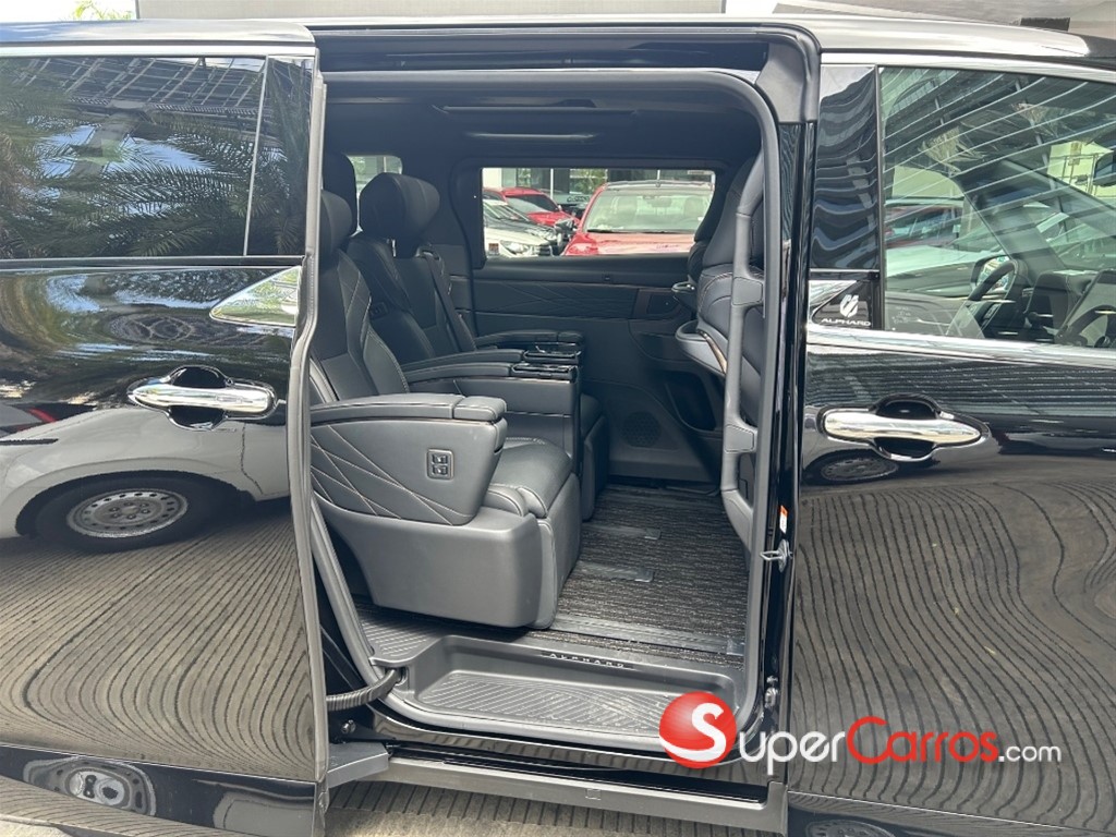 2025 Toyota Alphard Limited Hybrid — foto 6 / 9