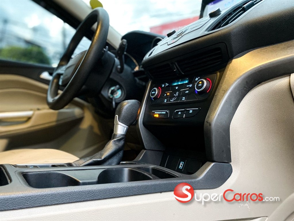 2017 Ford Escape SE — foto 6 / 9