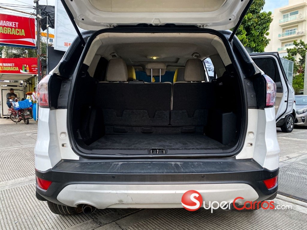 2017 Ford Escape SE — foto 8 / 9