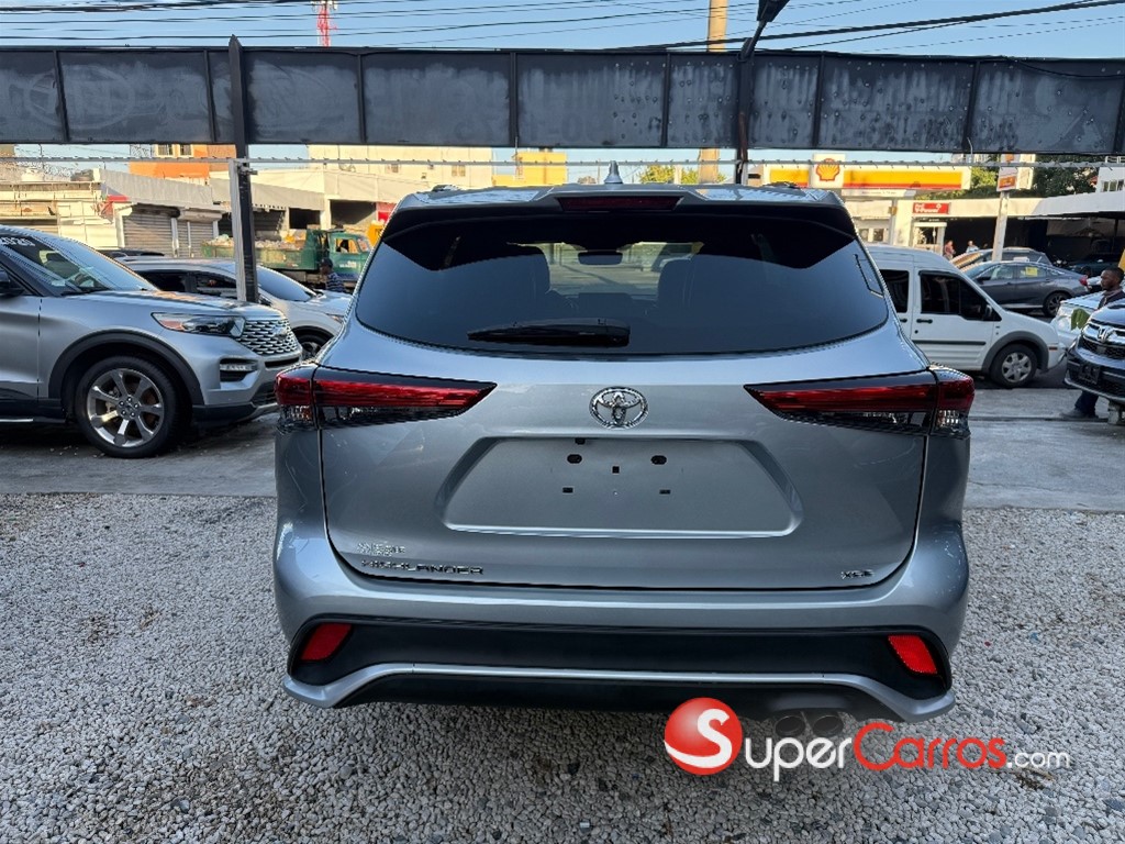2021 Toyota Highlander XSE — foto 7 / 12